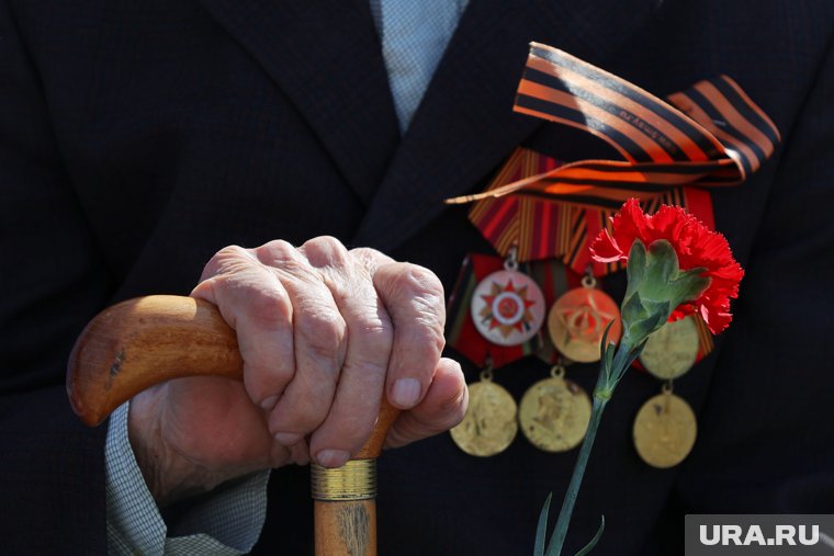 Компания традиционно поздравляет ветеранов с 2012 года