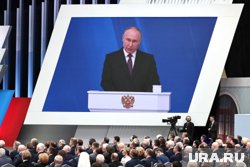 На медиаэкран вывели поздравление Владимира Путина с 8 Марта (архивное фото)