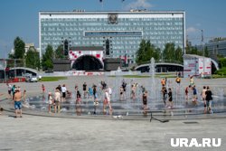 Фонтан спасает пермяков в центре города