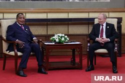 Путин проводит переговоры с президентом Конго в Пекине