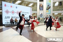 Для жителей Минска проходят выступления пермских артистов