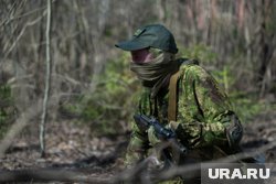 После успешного захвата опорного пункта десантники оказались в полукольце противника
