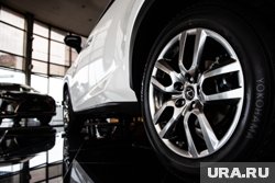 Салоны снижают цены на отечественные и зарубежные автомобили
