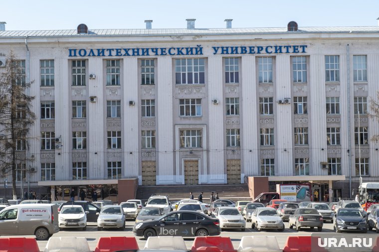Абитуриенты могут по-новому подать документы на поступление в ПНИПУ