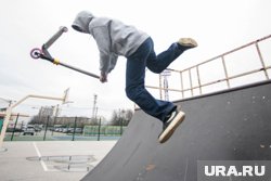 Чемпионат перенесли из-за дождя (арихвное фото)