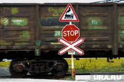 Пробка образовалась из-за длительного перекрытия железнодорожного переезда
