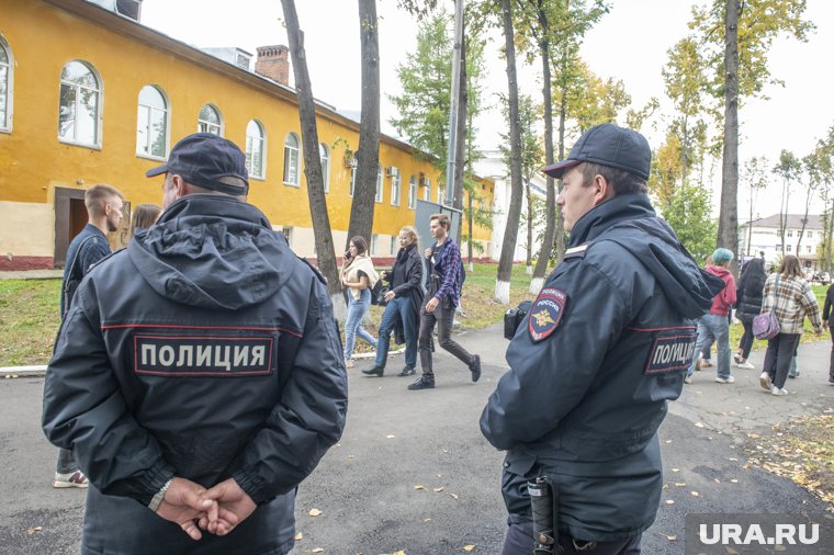 Полицейские задержали нарушителя во время рейда (архивное фото)