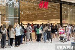 H&M погасила задолженность в 76 миллионов рублей, пишет Shot