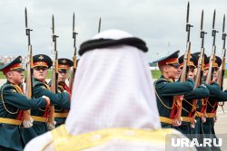 Во «Внуково-2» президента ОАЭ приветствовала рота Почетного караула