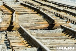 Рядом с городом начали строить железную дорогу для нужд Аляски