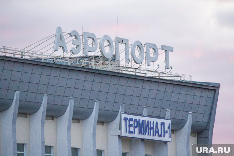В Нижневартовск прибыл резервный самолет, чтобы забрать иностранных пассажиров 