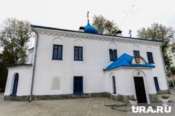 Сестры бережно ухаживают за монастырским садом
