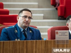 Денис Назаренко поздравил прокуроров ЯНАО с годовщиной