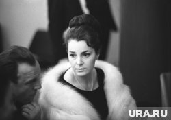 Элина Быстрицкая во время войны работала во фронтовом передвижном эвакогоспитале санитаркой