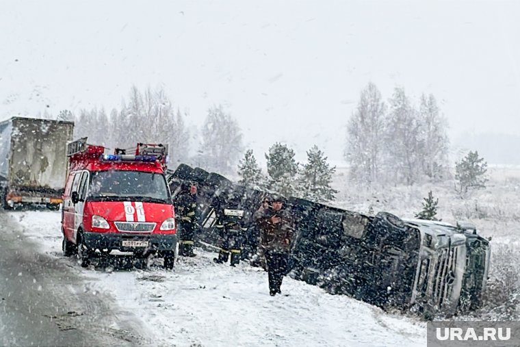 Большегруз столкнулся с легковым автомобилем в ХМАО