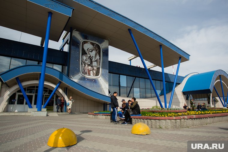 Работы по расширению зоны ожидания в аэропорту Сургута планируется завершить  в конце августа