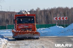 Глава Пуровского района Кирилл Трапезников осмотрел уборку снега в Тарко-Сале (ЯНАО)