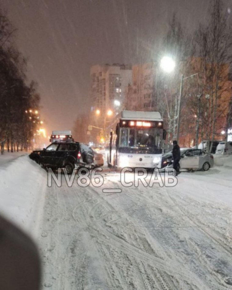 ДТП перекрыло всю дорогу