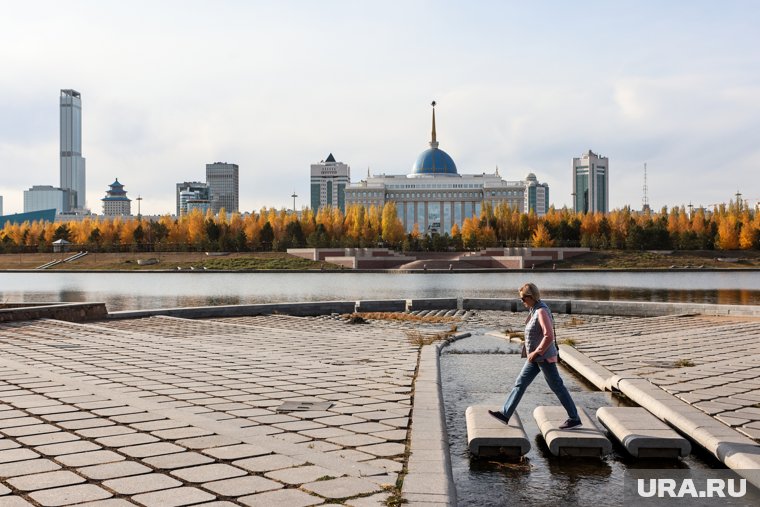 В платежах из России в Казахстан есть большие сложности, рассказал эксперт