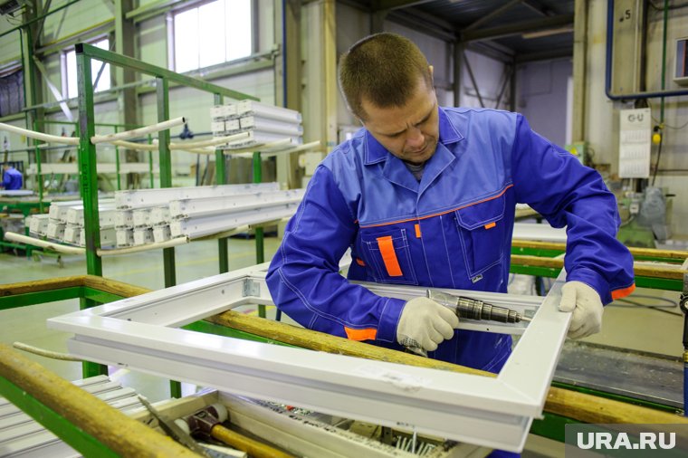 Фабрику по производству окон продают в Сургуте