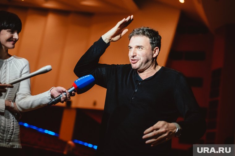 Богомолову разбили нос в «Кофемании»