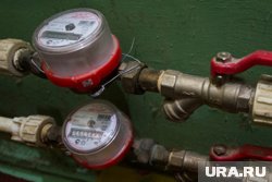 Сейчас при отсутствии приборов учета население платит за воду по нормативам потребления