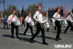 На вечеринку можно прийти с атрибутами пионерии