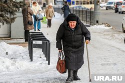 Мать участника СВО с больными ногами из Кургана переселили в квартиру в центре на первом этаже