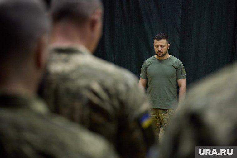 Зеленский прикажет ВСУ стоять до конца после вчерашнего заявления Трампа