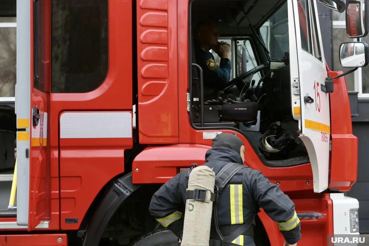 Пожар в здании КТЗ «Золотые ворота Сибири» начался днем 19 марта