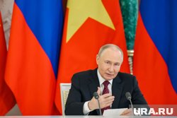 Путин встретился со старшим советником верховного лидера Ирана