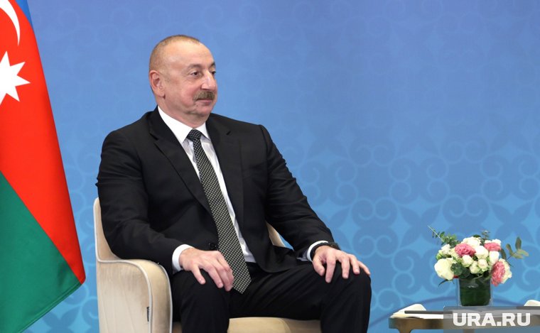 Президент Азербайджана помиловал осужденных в честь Дня Независимости республики