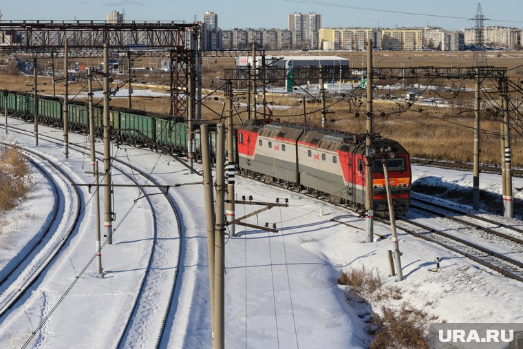 С рельсов сошли 22 вагона грузового поезда