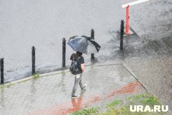 Штормовое предупреждение продлили на Урале до 20 июня