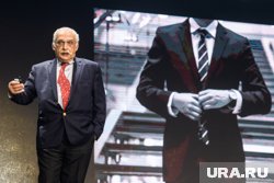 Друзь владеет рекордами по числу проведенных игр (более 100) в  «Что? Где? Когда?» и побед — 60
