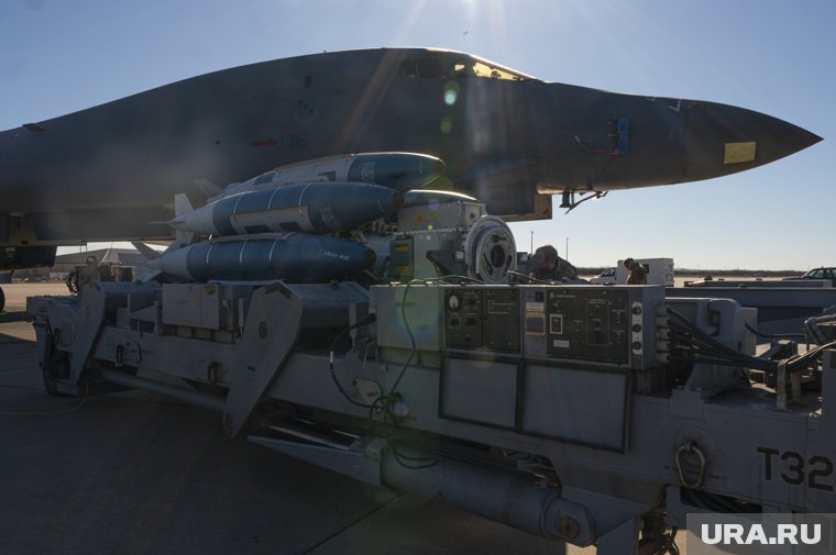 Боеголовками B61-13 планируется снарядить современные истребители