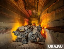 Горнопроходческий комбайн в калийной шахте