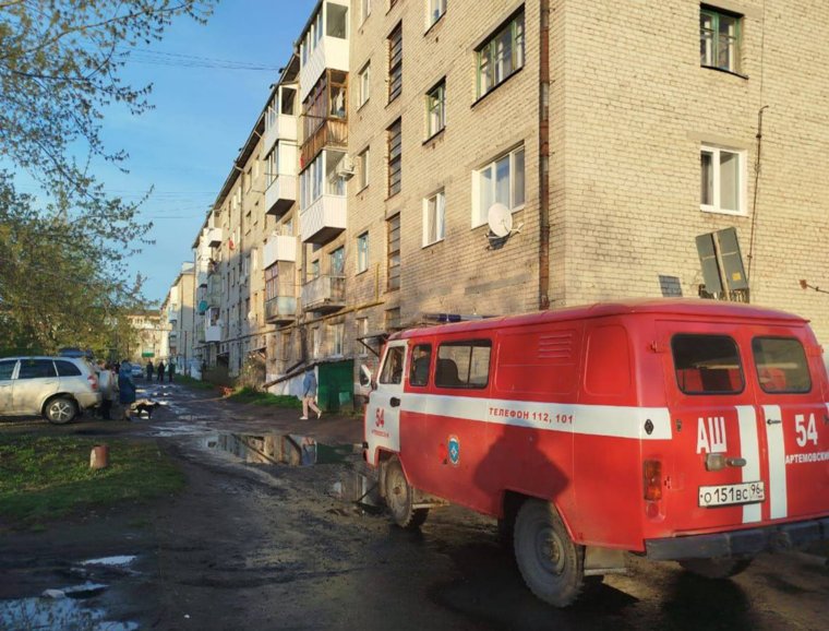 Пятиэтажка находится на улице Строителей