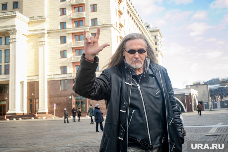 Джигурда, по его словам, должен был получить наследство от близкой знакомой