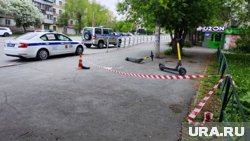 ЧП произошло на тротуаре в Челябинске