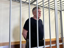 Олег Анучин вину не признает