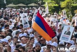 Акция в поддержку началась в 17:30 (по мск)