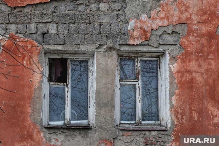 В Кургане СУ СК будет разбираться с ветхим домом