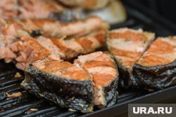 Врачи рекомендуют употреблять жирную рыбу из-за омега-3