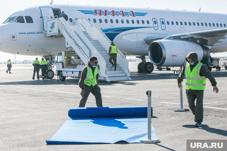 Первая попытка взлета закончилась возвратом на место стоянки