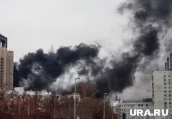 Черный дым поднялся над городом