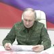 Путин впервые за долгое время надел военную форму: как прошел визит президента в Курскую область. Фоторепортаж