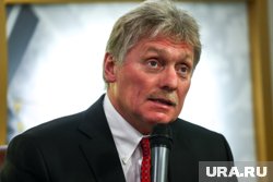 Рейс Пескова задержался на два часа