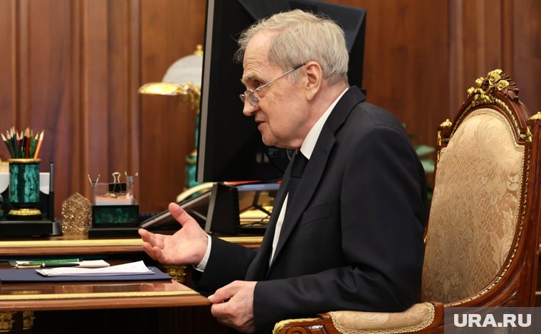 Зорькин заявил, что коррупция - угроза цивилизации права