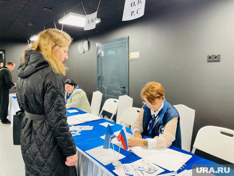 В Муравленко на участки уже идут посетители